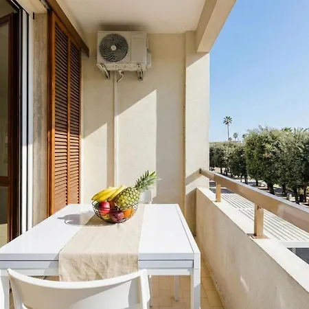 Dom wakacyjny Casa Stella Centre - Sea View, Ac & Wifi